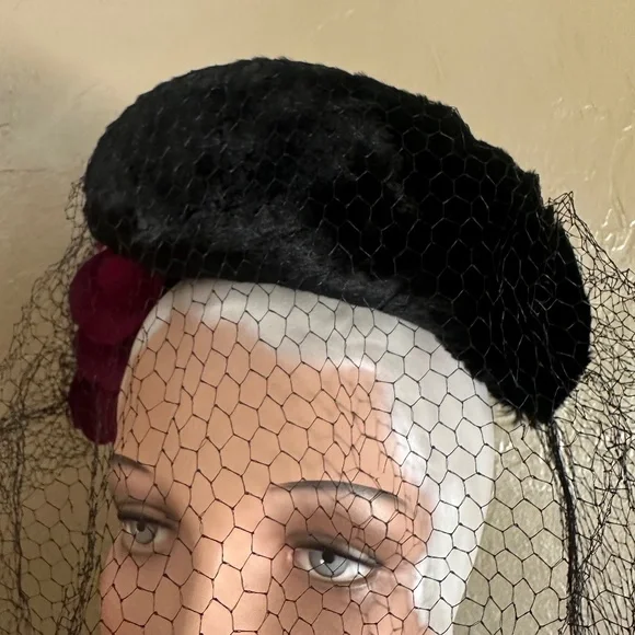 REGAL 1940's FUCHSIA FELT HAT - BLACK MUTTON TRIM AND FELT "ROSES" + FULL VEIL